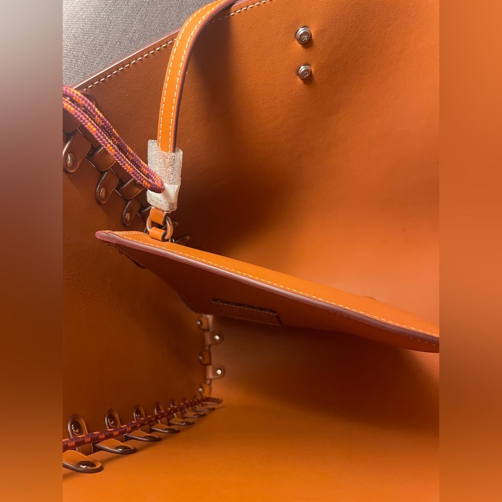 COACHTOPIA 🤎 Coach large Brown Amber Leather river lace up Tote Bag w/ Pouch NWT - Picture 15 of 16